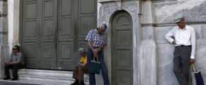 Bank Queues As Greece Reverses Payment Exemption For Pensioners