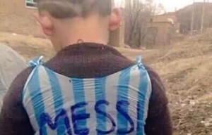 messi_fanela