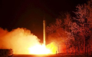 ektokseusi-ballistikou-puraulou-apo-ti-b-korea