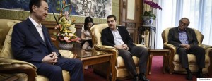 ÓõíÜíôçóç ôïõ ðñùèõðïõñãïý ÁëÝîç Ôóßðñá ìå ôïí Ðñüåäñï ôïõ Wanda Group. (EUROKINISSI/ÃÑÁÖÅÉÏ ÔÕÐÏÕ ÐÑÙÈÕÐÏÕÑÃÏÕ/ANDREA BONETTI)