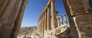 A view shows the damage at the Monumental Arch in the historical city of Palmyra, in Homs Governorate, Syria April 1, 2016. REUTERS/Omar Sanadiki SEARCH "PALMYRA SANADIKI" FOR THIS STORY. SEARCH "THE WIDER IMAGE" FOR ALL STORIES