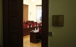 bouli-eksetastiki-epitropi-diereunisi-tis-nomimotitas-tis-daneiodotisis-ton-kommaton