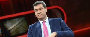 (GERMANY OUT) Markus Söder (Bayerischer Staatsminister der Finanzen, für Landesentwicklung und Heimat, CSU) in der ARD-Talkshow "Günther_Jauch" am 15.03.2015 in BerlinThema der Sendung: Der Euro-Schreck stellt sich Ð Varoufakis bei GÜNTHER JAUCH (Photo by Müller-Stauffenberg/ullstein bild via Getty Images)