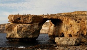 27973388_2017_03_08T114549Z_1107092135_RC13AFA9FD40_RTRMADP_3_MALTA_ROCK.limghandler