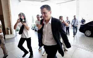 tsakalotos-sunantisi-me-ekprosopous-thesmon-troika-tetrameris-quadriga
